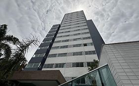 Domus Augusto Lins - Studios em Boa Viagem por Yolo